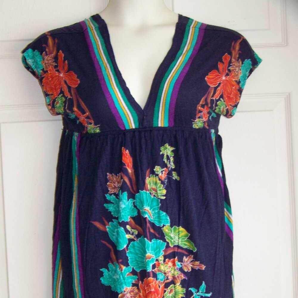 {one clothing} Deep V-neck sleeveless dress